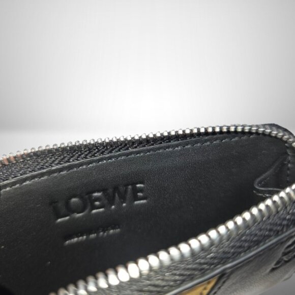 Loewe Puzzle Coin Cardholder in Classic Calfskin - Picture 13 of 13
